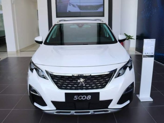 Bán xe Peugeot 3008 đời 2019, màu trắng, nhập khẩu0