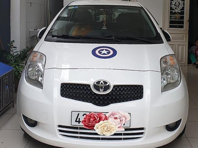 Cần bán xe Toyota Yaris đời 2007, màu trắng, nhập khẩu Nhật0