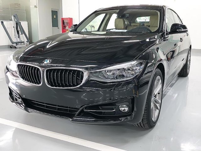 Bán BMW 320i GT 2018 - Dựa trên khung gầm 3 Series, 3 GT0