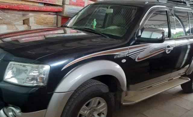 Gia đình bán Ford Everest đời 2008, màu đen, giá chỉ 350 triệu0