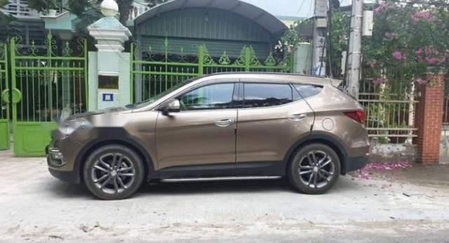 Cần bán xe Hyundai Santa Fe sản xuất 2016 còn mới0