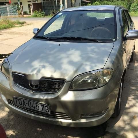 Cần bán Toyota Vios 1.5G đời 2004, màu vàng số sàn0