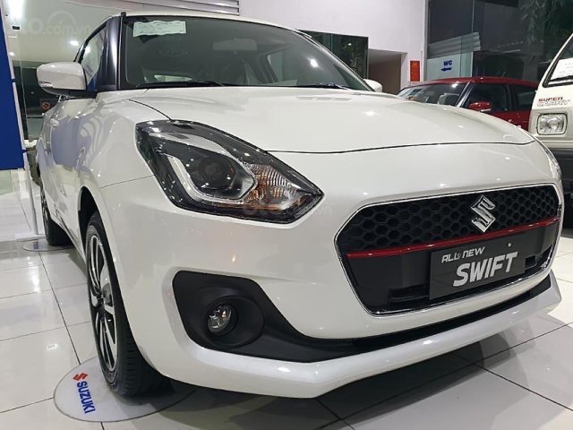 Cần bán xe Suzuki Swift GLX 1.2 AT đời 2019, màu trắng, xe nhập, giá 549tr0