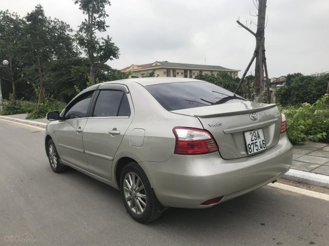 Bán xe Toyota Vios năm 2010, màu bạc