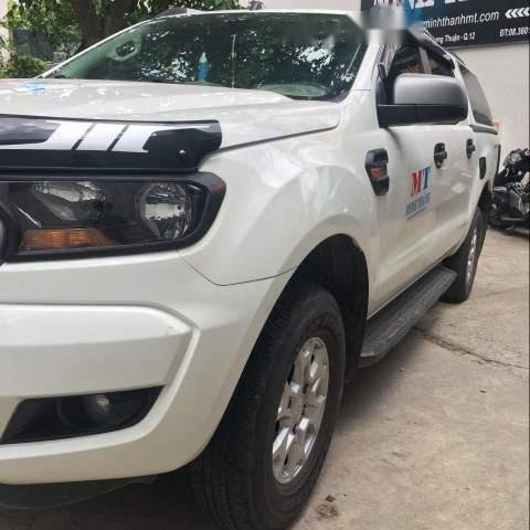 Cần bán gấp Ford Ranger MT sản xuất năm 2017, màu trắng, nhập khẩu 0