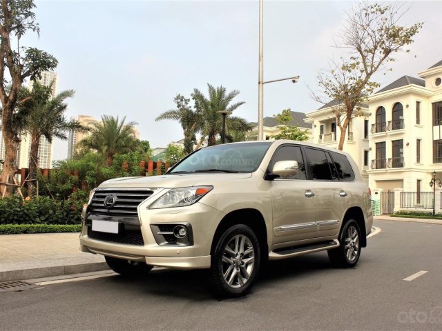 Bán Lexus LX 570 sx 2015 biển VIP, màu vàng cát, nội thất kem cực hiếm, giá tốt