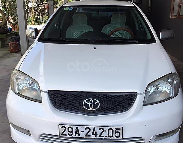 Cần bán xe Vios 2005 màu trắng trang nhã, gia đình vẫn đang đi ổn định0