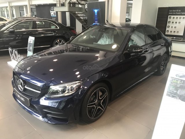 Bán xe Mercedes C300 AMG năm sản xuất 2019 đủ màu, hỗ trợ vay 90% lãi suất thấp, LH 0936980038