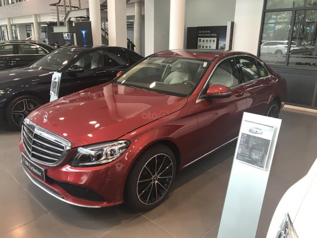 Cần bán Mercedes C200 Exclusive Sx 2019 đủ màu, giao xe ngay. LH 09369800380