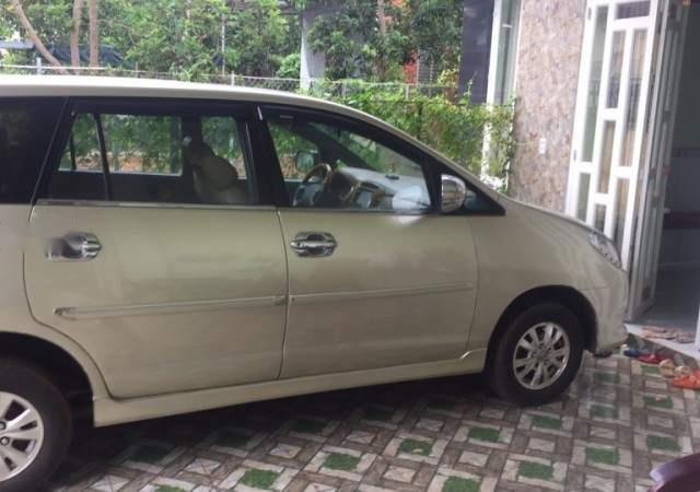 Bán xe Toyota Innova năm sản xuất 2008, màu vàng, xe nhập, bao test