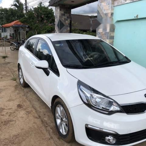 Bán Kia Rio năm 2015, màu trắng số tự động giá cạnh tranh