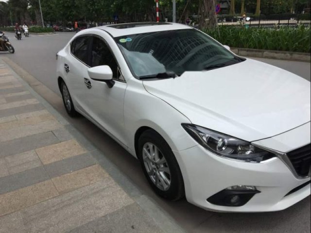 Gia đình bán Mazda 3 đời 2016, màu trắng