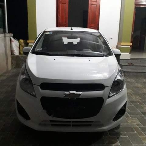 Cần bán Chevrolet Spark đời 2014, màu trắng