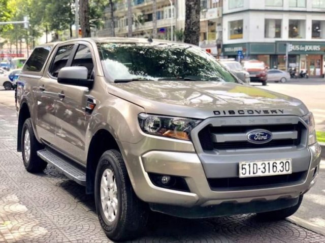 Bán gấp Ford Ranger XLS sản xuất 2017, màu vàng, xe nhập  