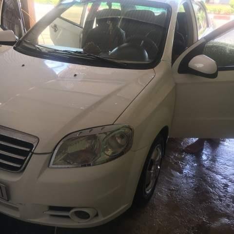 Bán Daewoo Gentra năm sản xuất 2009, màu trắng, 185tr