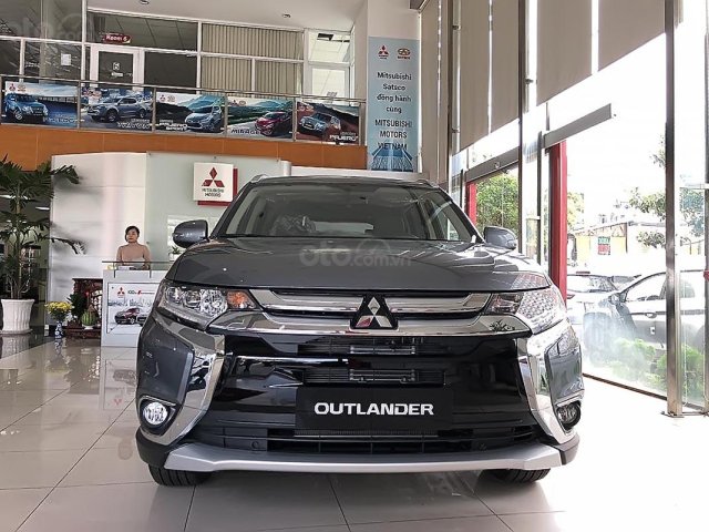 Bán Mitsubishi Outlander 2.4 CVT Premium sản xuất 2019, màu xám