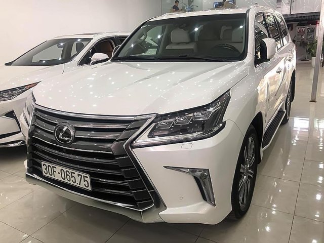 Bán ô tô Lexus LX 570 đời 2017, màu trắng, nhập khẩu nguyên chiếc như mới