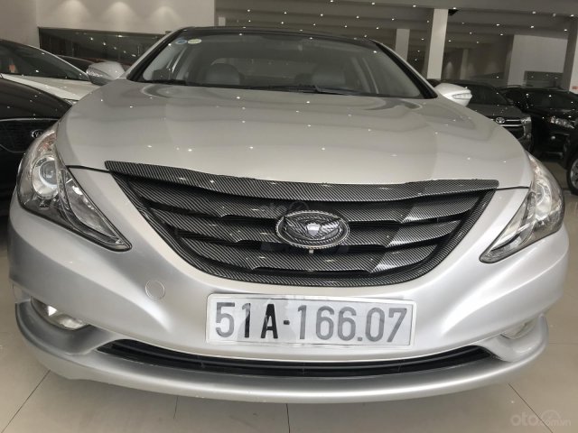 Bán Hyundai Sonata 2.0 2011, màu bạc, xe nhập