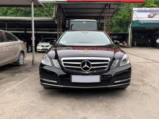 Cần bán lại xe Mercedes E300 sản xuất 2010, màu đen, xe nhập0