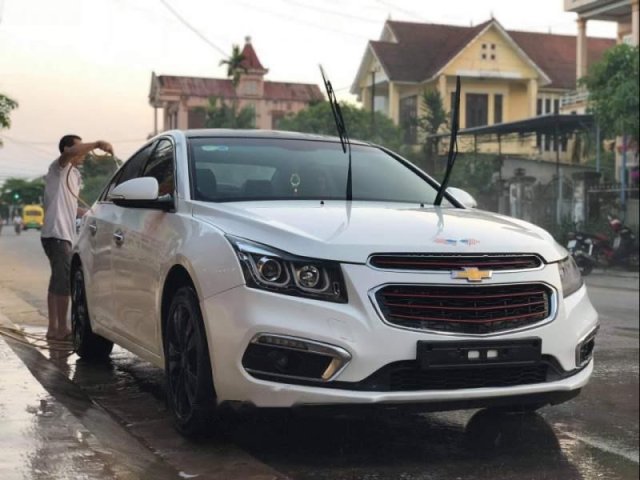 Bán xe Chevrolet Cruze LTZ năm sản xuất 2016, màu trắng, xe gia đình, giá cạnh tranh