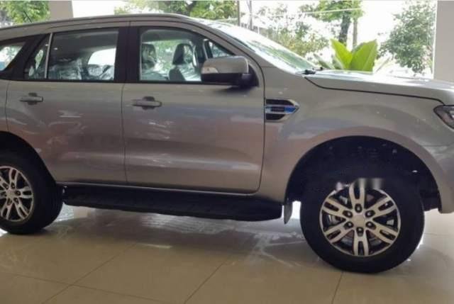 Cần bán xe Ford Everest 2019, màu bạc, xe nhập, 984tr