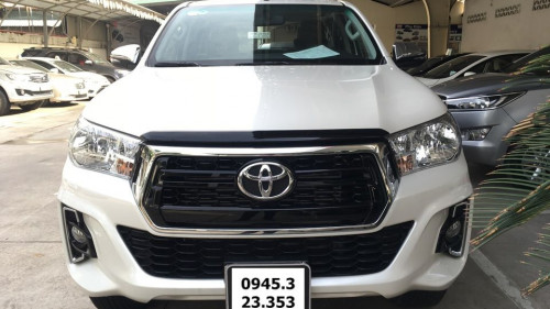 Bán Toyota Hilux 2.4 AT năm 2019, xe mua về chỉ có đổ xăng dầu vào là chạy