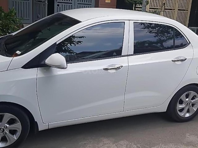 Bán ô tô Hyundai Grand i10 1.2 MT đời 2019, màu trắng0