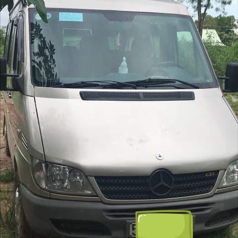 Bán xe Mercedes Sprinter đời 2004, màu bạc, xe nhập