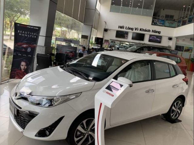 Cần bán Toyota Yaris CBU sản xuất 2019, màu trắng, nhập khẩu, 630tr