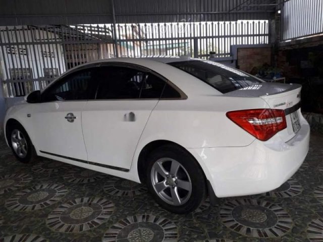 Bán lại xe Chevrolet Cruze đời 2012, màu trắng, nhập khẩu nguyên chiếc0