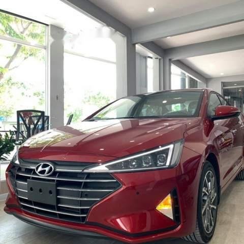 Cần bán xe Hyundai Elantra 1.6 MT 2019, màu đỏ