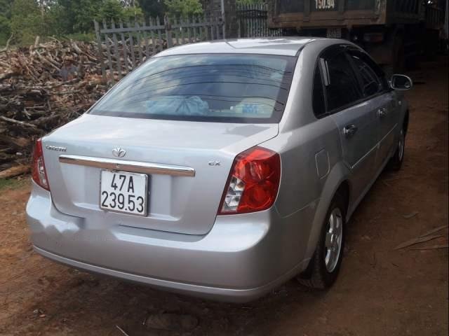 Cần bán lại xe Daewoo Lacetti năm 2010, màu bạc, máy êm