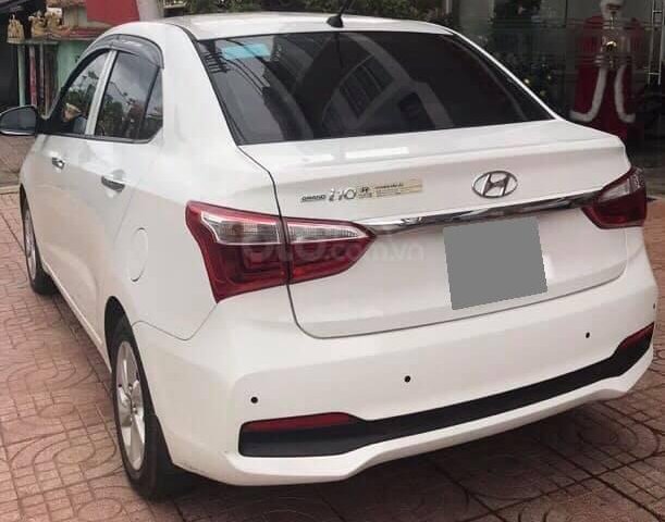 Bán Hyundai Grand I10 2018 số sàn 1.2 màu trắng, xe gia đình đi kỹ