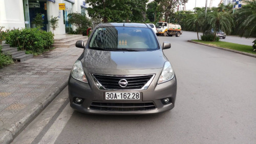 Bán Nissan Sunny AT sản xuất 2014, giá tốt