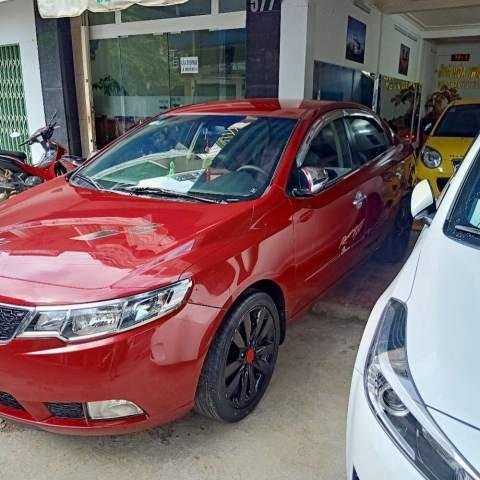 Cần bán gấp Kia Forte đời 2011, màu đỏ0