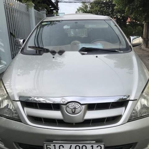 Cần bán Toyota Innova năm sản xuất 2007, màu bạc xe gia đình, giá 355tr0