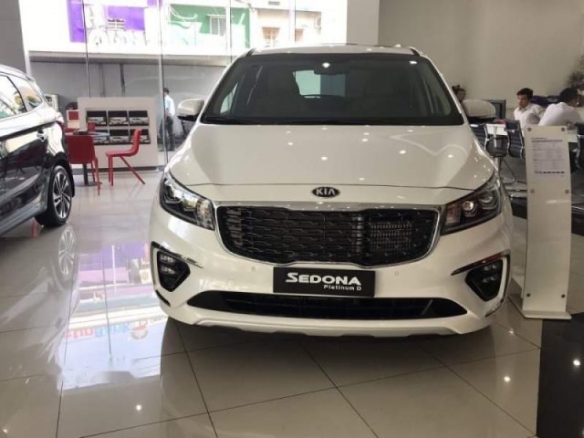 Bán xe Kia Sedona đời 2019, màu trắng0