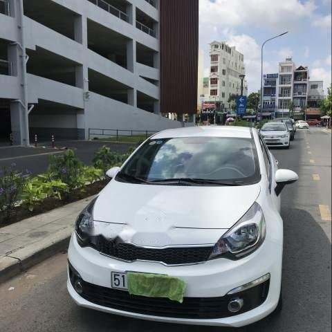 Bán ô tô Kia Rio đời 2016, màu trắng, nhập khẩu nguyên chiếc chính chủ