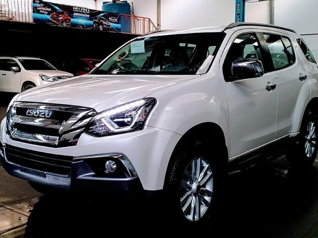 Bán Isuzu mu-X 1.9 4X2 AT năm sản xuất 2019, màu trắng, nhập khẩu nguyên chiếc0