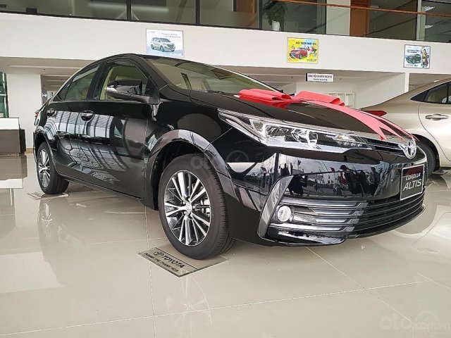 Bán Toyota Corolla altis 1.8G AT đời 2019, màu đen, giá 791tr0