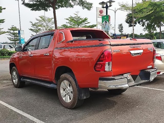 Bán xe Toyota Hilux 4x4 MT 2015, màu đỏ, nhập khẩu, số sàn0