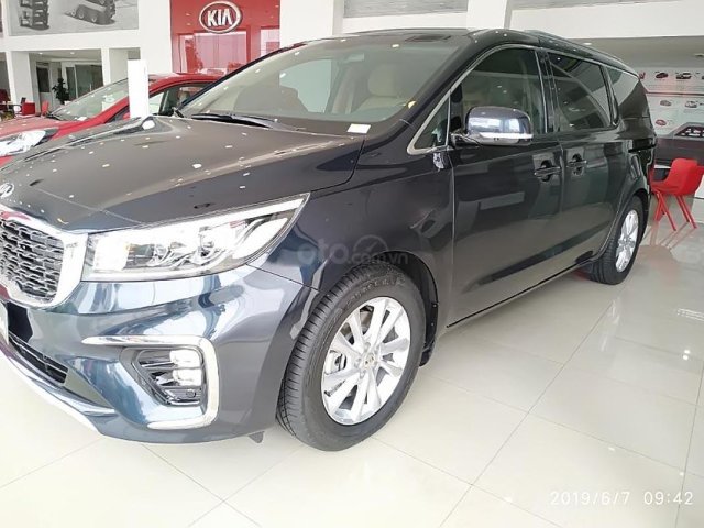 Bán Kia Sedona Platinum D sản xuất năm 2019, màu xanh lam