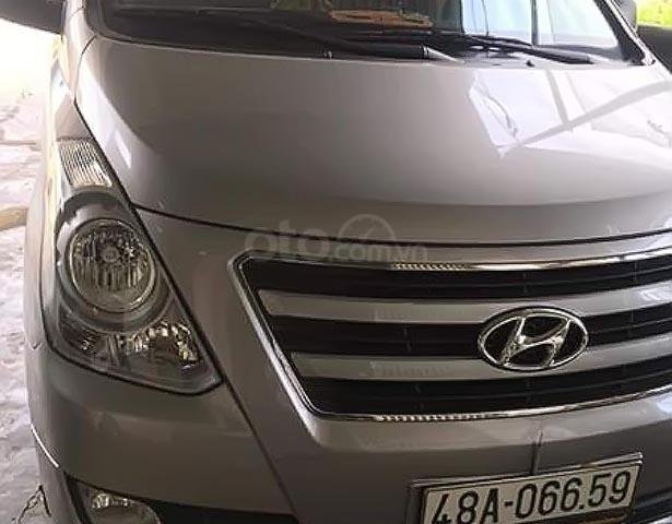 Cần bán xe Hyundai Grand Starex 2.5 MT 2017, màu bạc, nhập khẩu 0