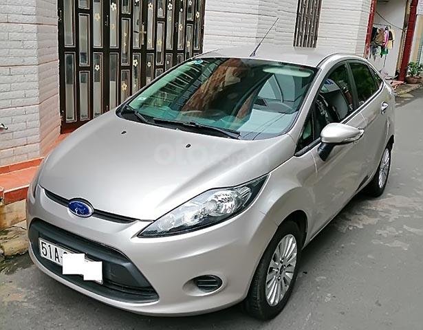 Bán Ford Fiesta 1.6 AT Ghin=a sản xuất 2013, màu bạc