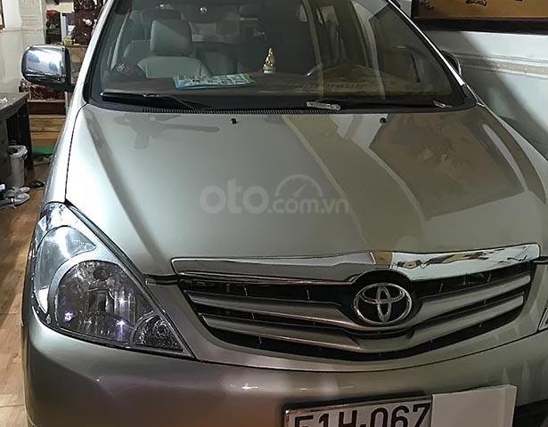 Cần bán gấp Toyota Innova G SR sản xuất năm 2010