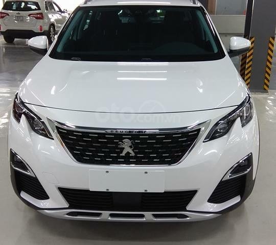 Peugeot 5008, có xe giao ngay, đủ màu, hỗ trợ ngân hàng 80%, thủ tục nhanh gọn