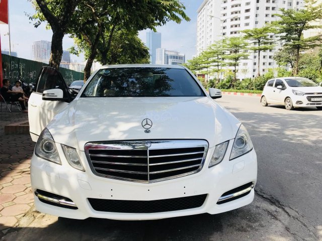 Bán Mercedes-Benz E250 CGI năm 2011, màu trắng0