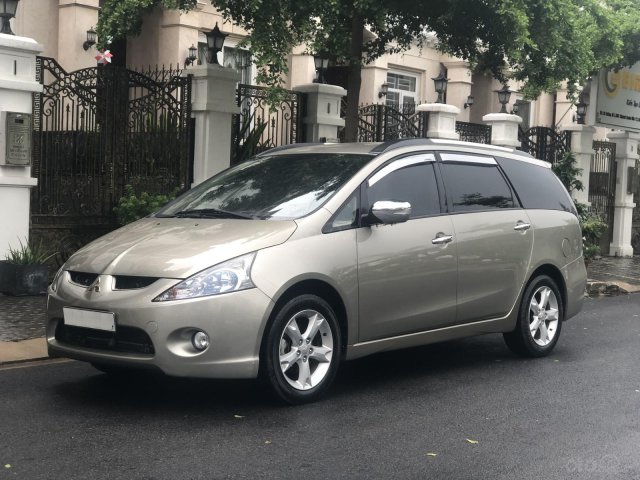 Bán ô tô Mitsubishi Grandis đời 2009, màu vàng cực đẹp zin toàn bộ xe0