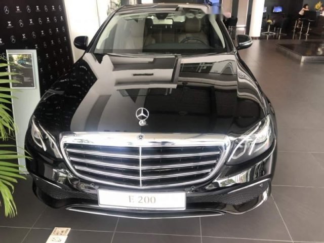 Bán xe Mercedes E200 2019, màu đen