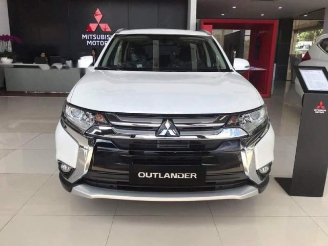 Bán Mitsubishi Outlander đời 2019, giá tốt0